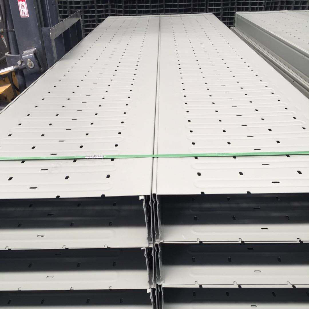 托盤式電纜橋架